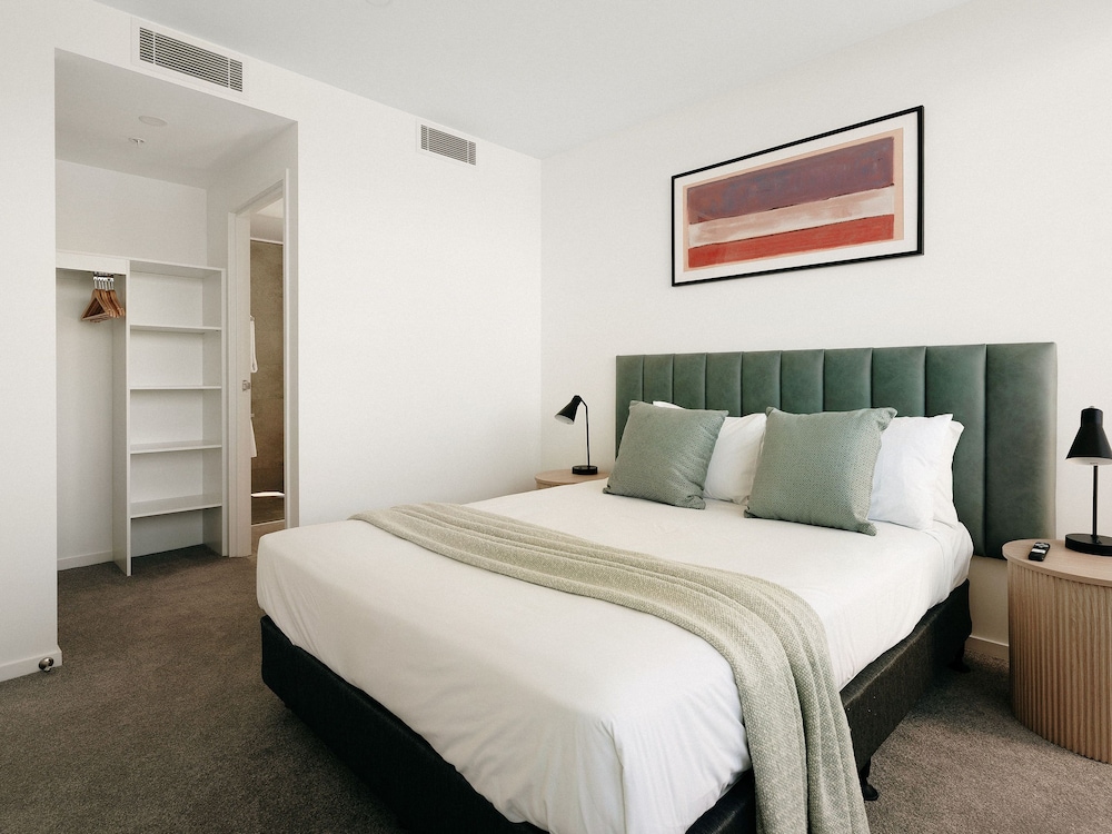 2 BEDROOMS, EXECUTIVE, APARTMENT, 2 BATHROOMS