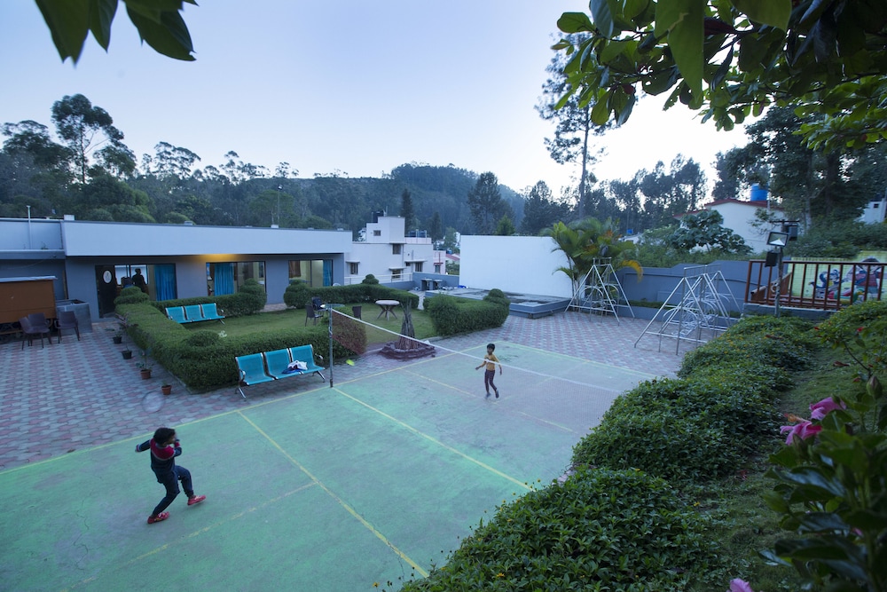 TGI STAR Holidays Yercaud 44/48