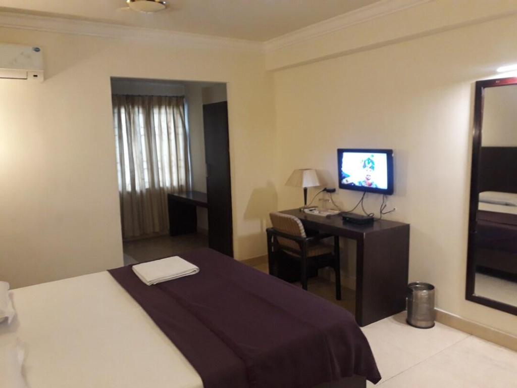 Hotel Aditya Palace 33/47