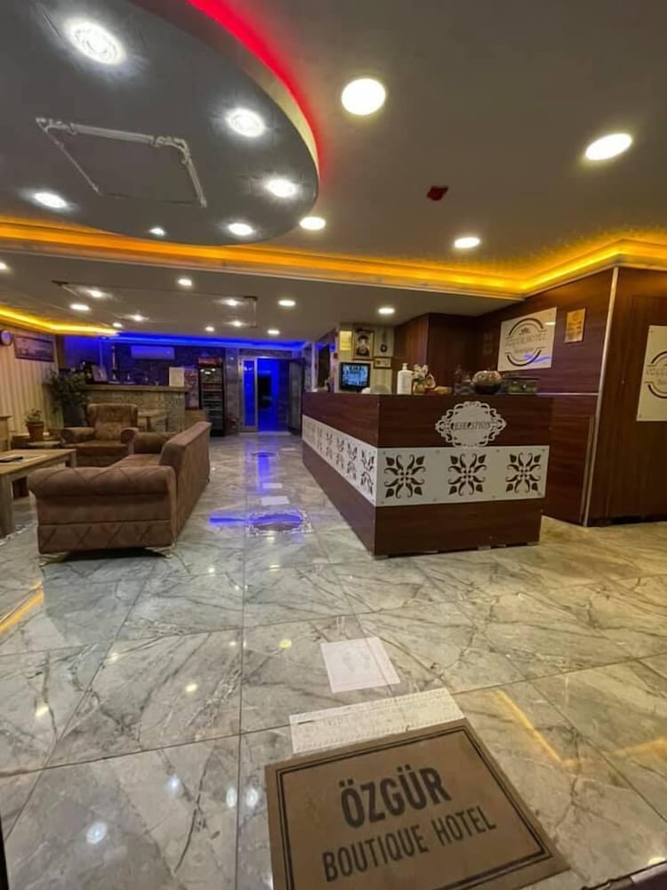 Ozgur Hotel 6/50