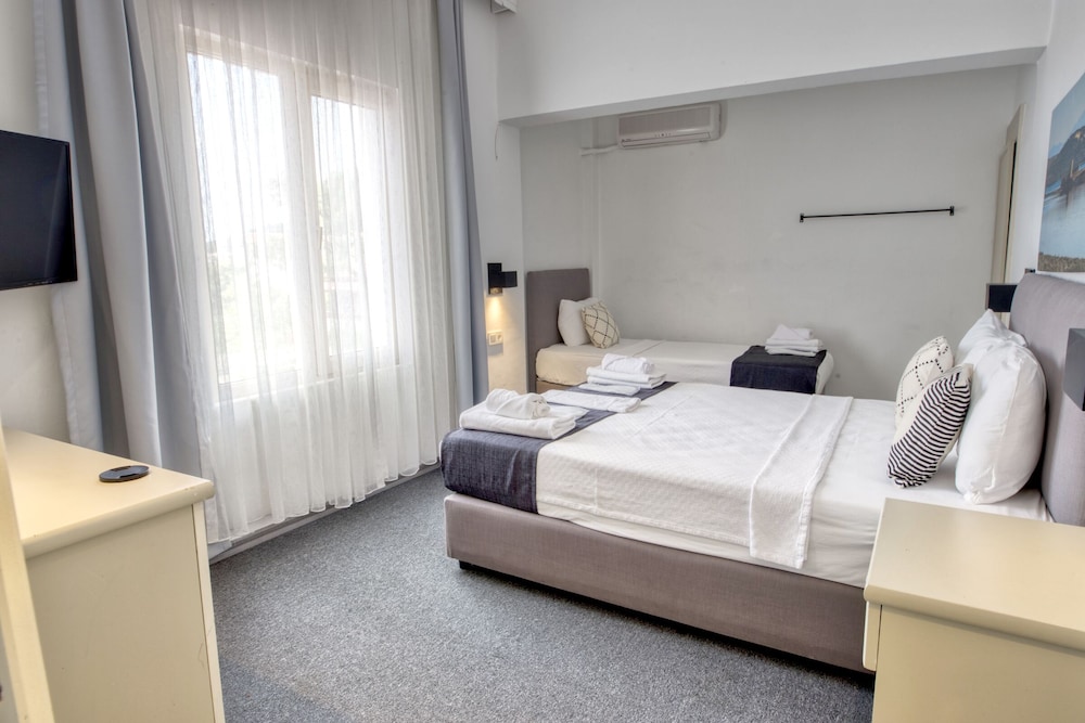 Camlik 87 Hotel Ayvalik 24/63