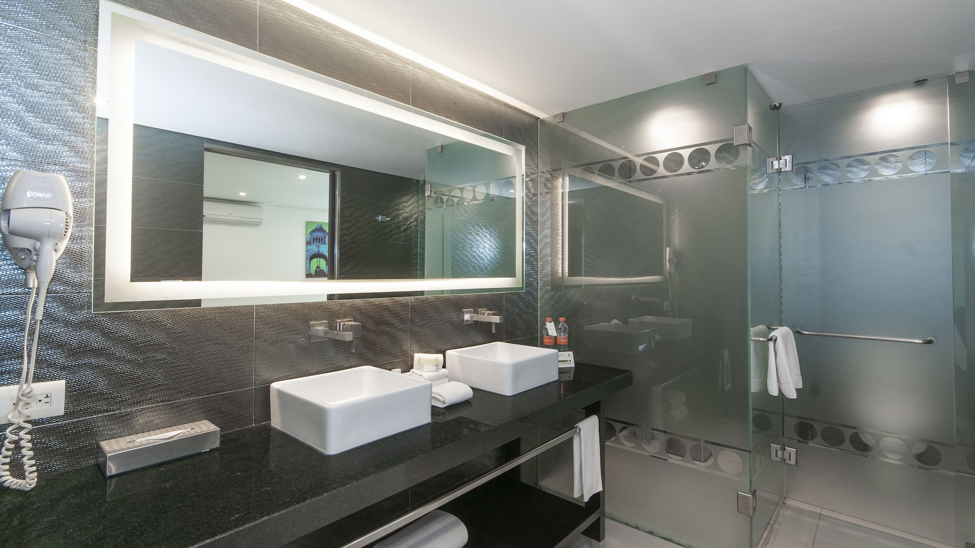 غرفة بريميوم بسريرين كوين، Holiday Inn Mexico Zona Centro by IHG 6/9