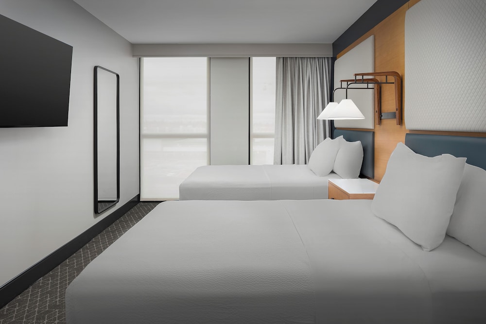 Residence Inn by Marriott Seattle Northgate Station 8/39