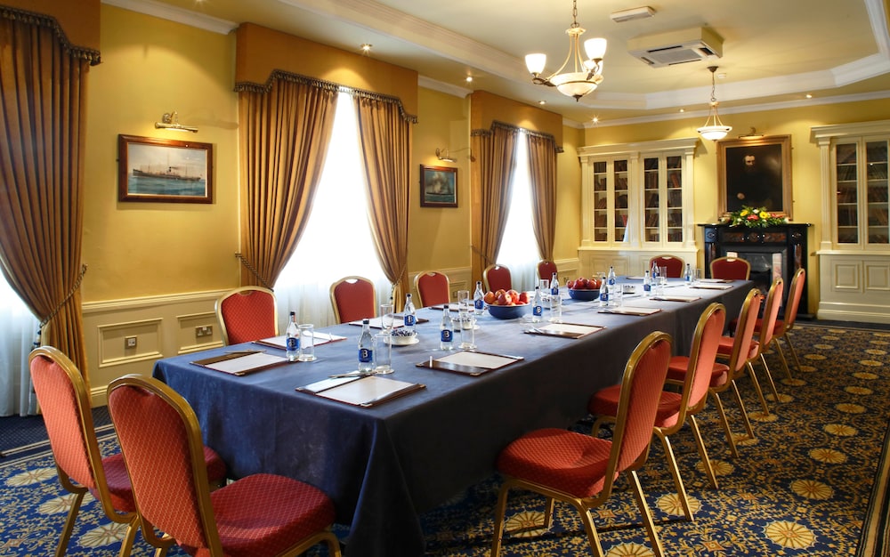 Granville Hotel Waterford 56/69
