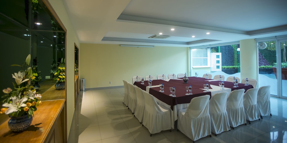 Hotel Plaza Poblana 8/67