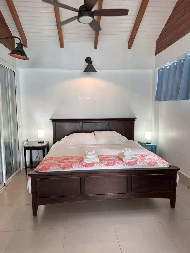 Maya Beach Hotel 21/82