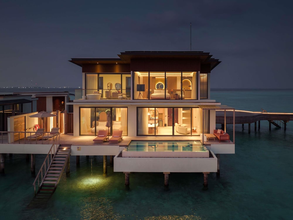 SO/ Maldives 6/69