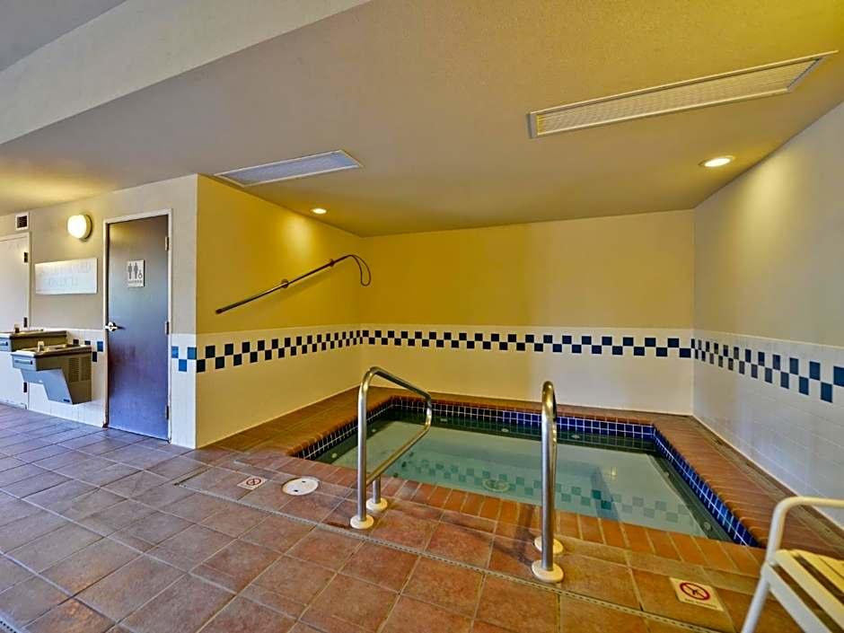 ClubHouse Inn West Yellowstone 14/25