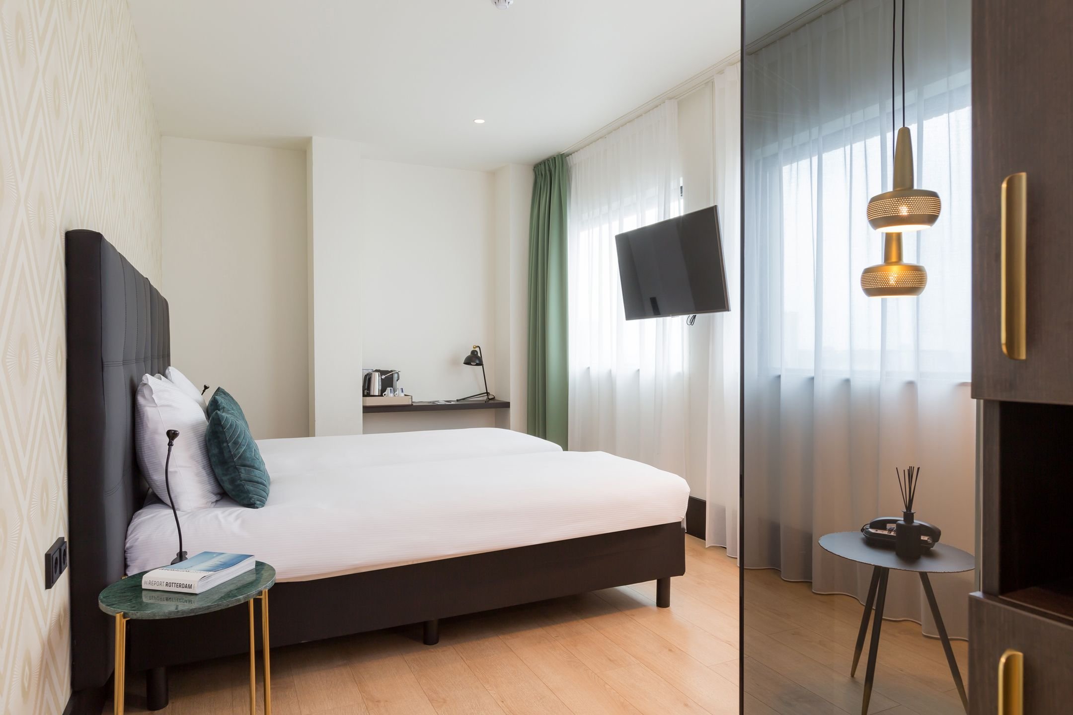 COMFORT, DOUBLE BED