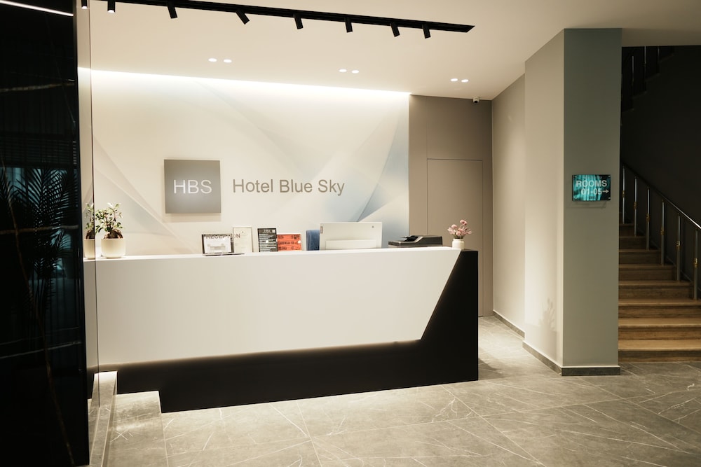 Blue Sky Hotel 6/46