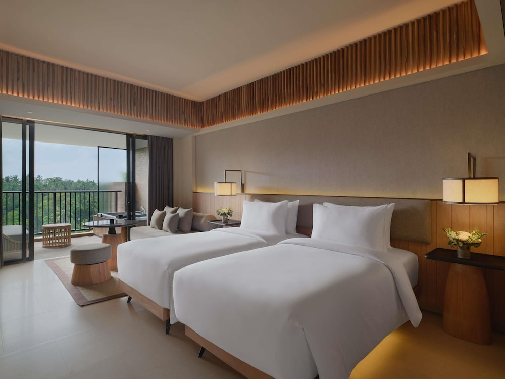 Deluxe, Twin Beds, Forest View, Balcony