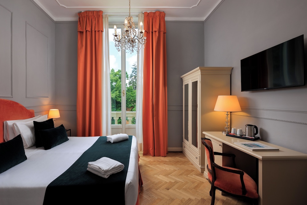 Villa Carlotta 16/56
