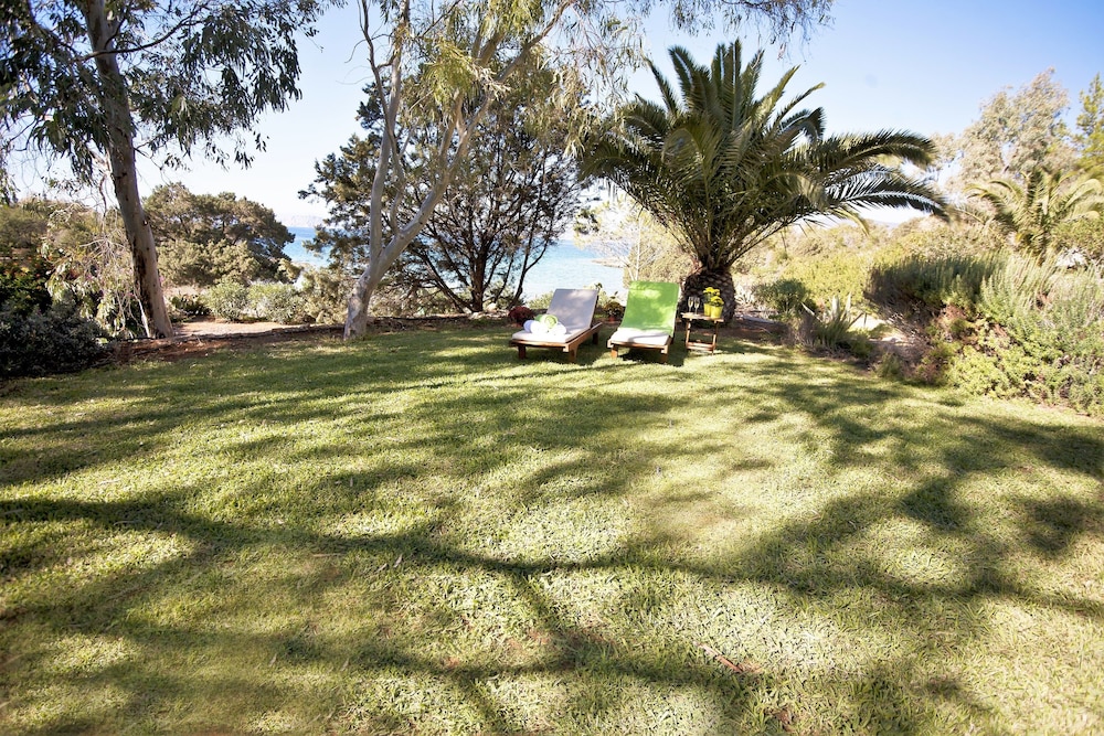 Electra Beachfront Villa 38/50