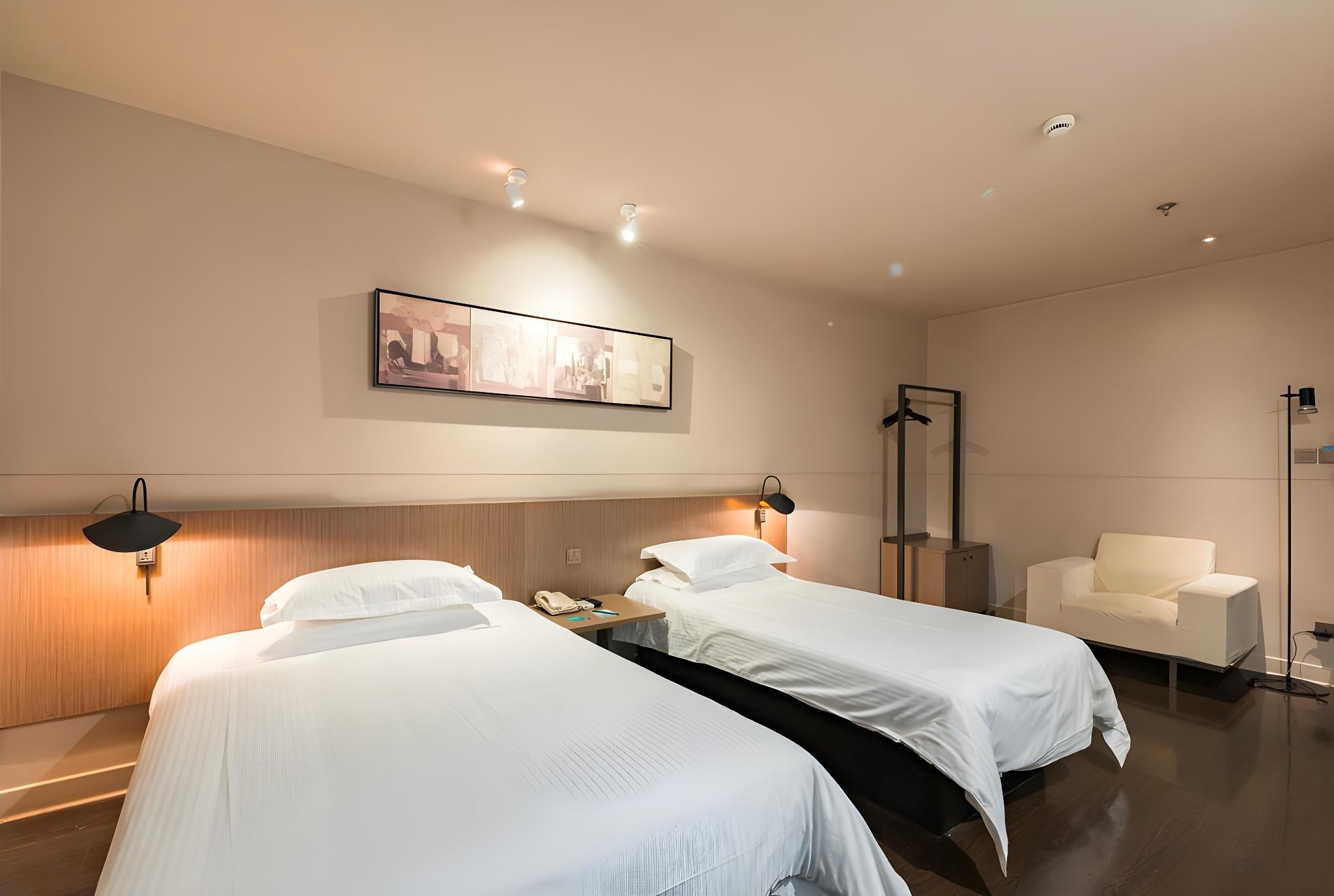 Select, Standard, 1 Double and 1 Single Bed