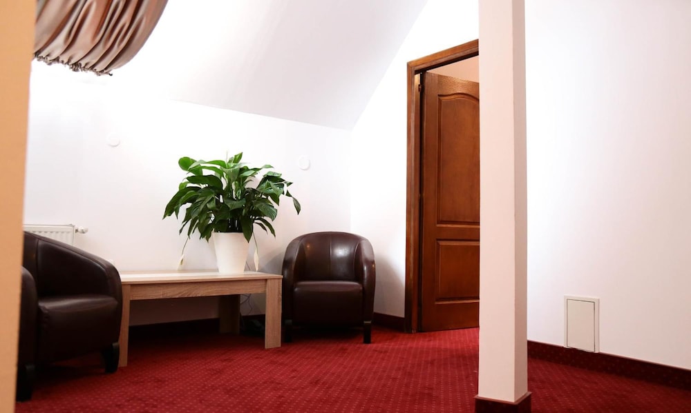 Apollonia Hotel 25/35