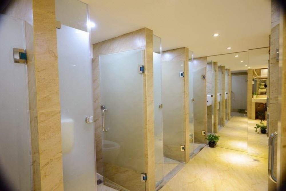 Shenzhen Port Apartment 15/17