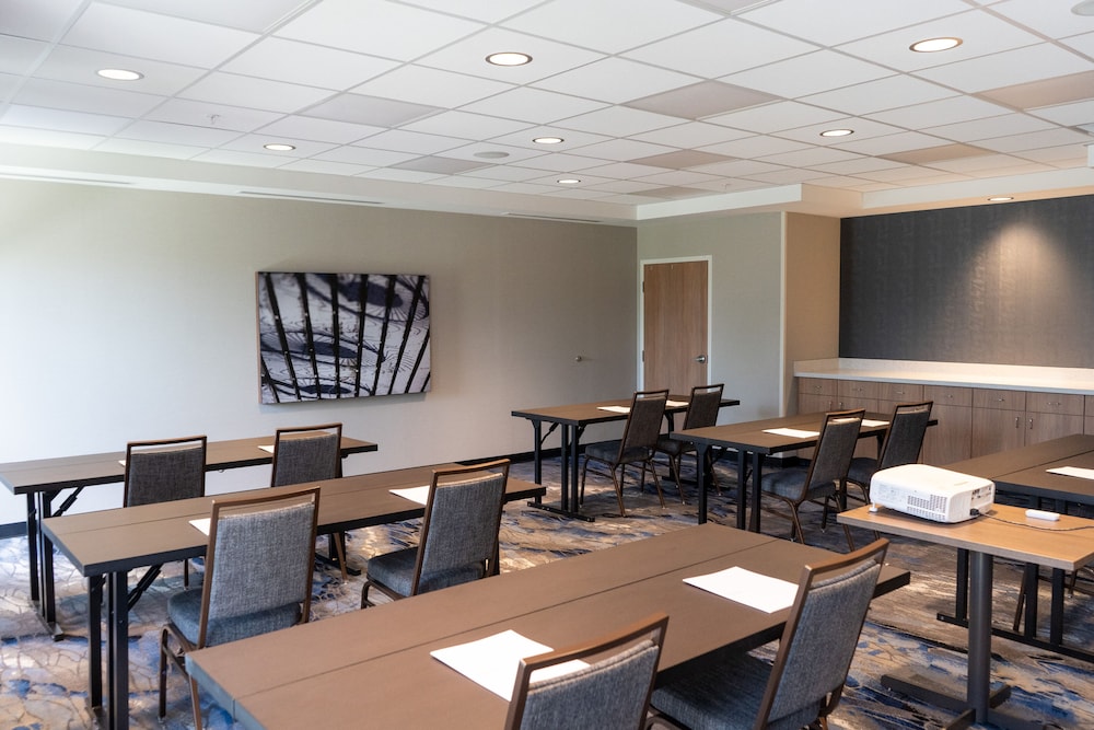 Fairfield Inn & Suites by Marriott Brooksville Suncoast Parkway 46/56