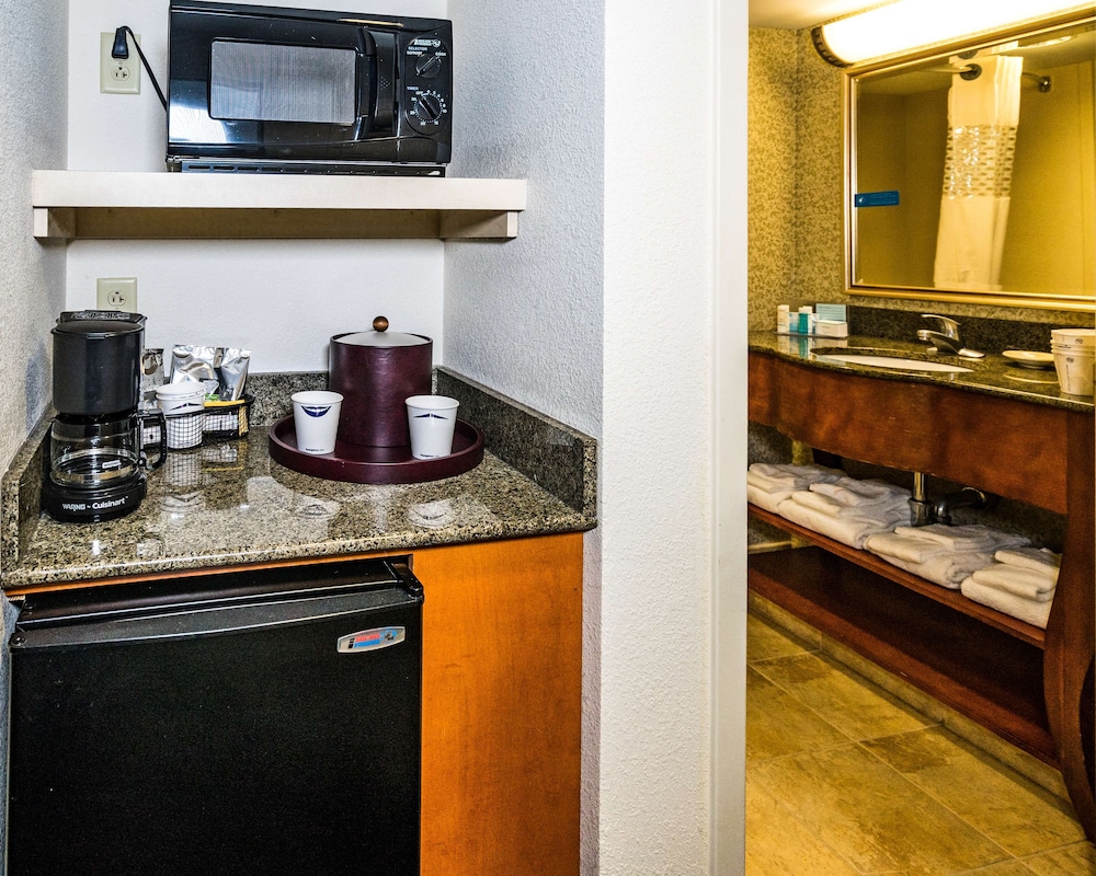 Hampton Inn Easton 37/62