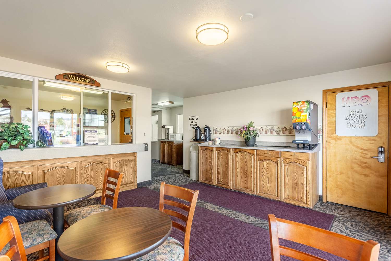 Americas Best Value Inn Burns 26/36