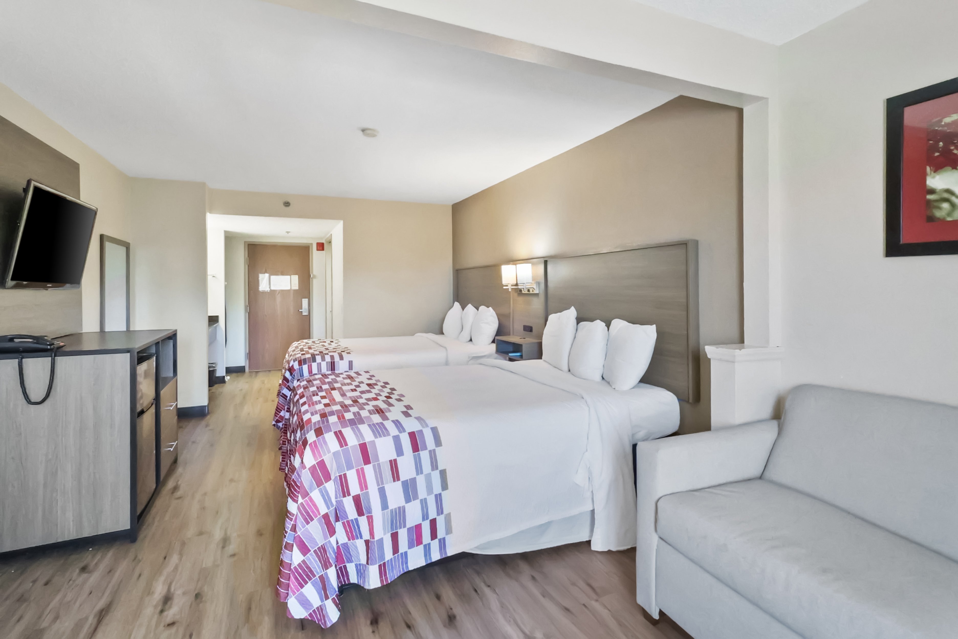 DELUXE, 2 QUEEN BEDS