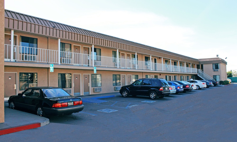 Rainbow Inn 13/21