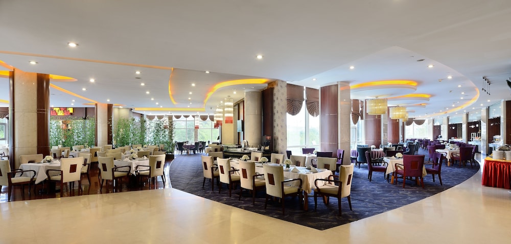 Ramada Plaza by Wyndham Taian 45/63