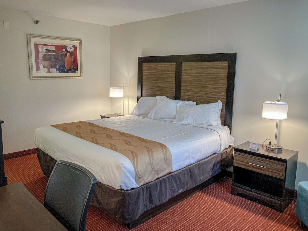 Motel6 Elkhart, IN 27/54