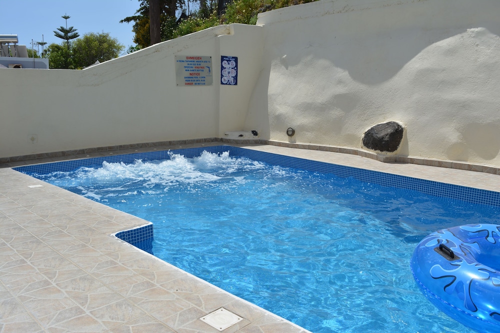 Anemomilos Villa 10/15