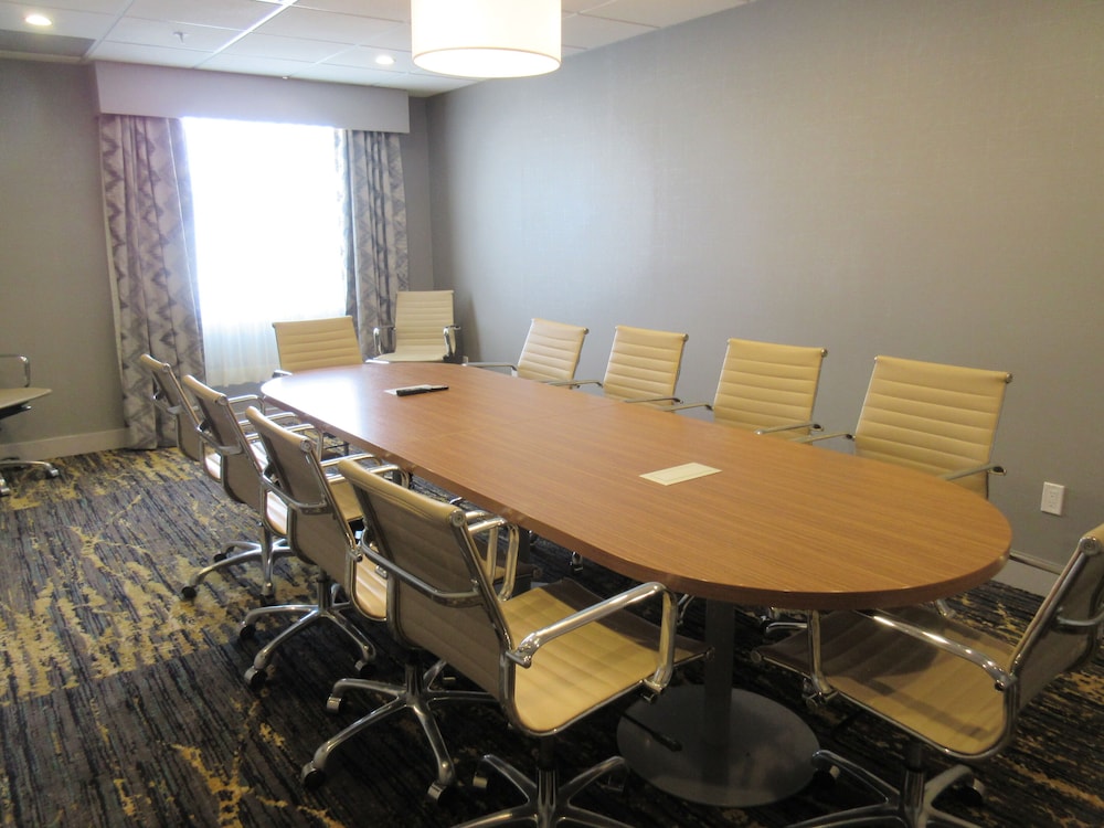 Best Western Plus Airdrie Gateway 47/50
