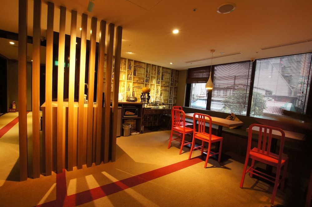 Colors Infinity Inn 53/70