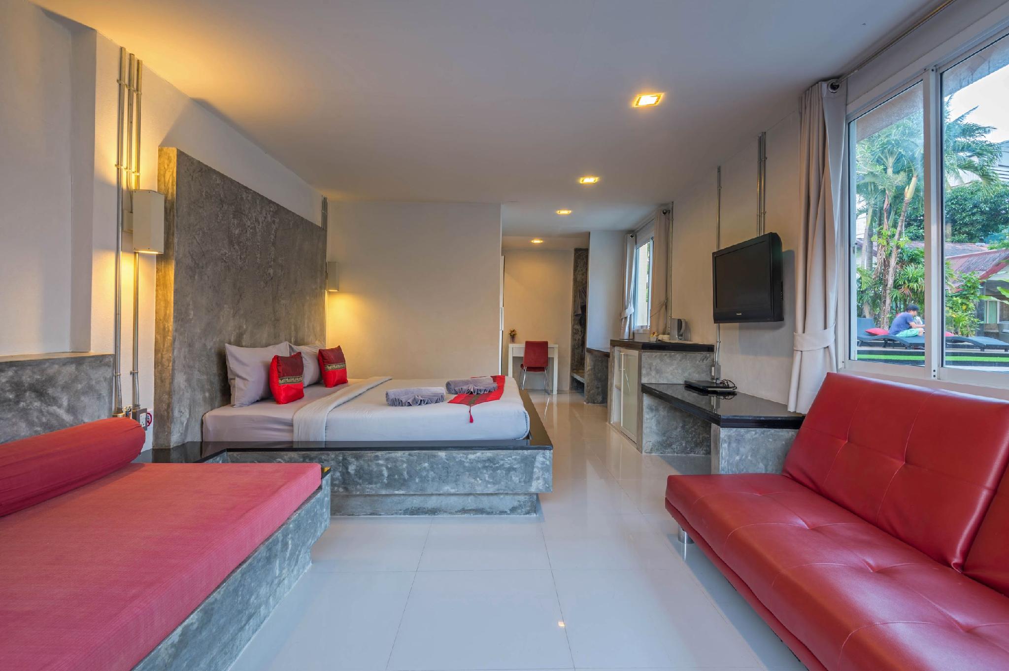 Grand, Deluxe, King Bed, Outdoor Jetted Tub