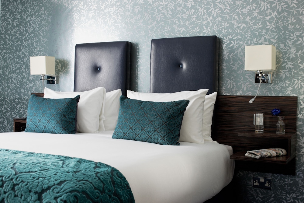 CROWNE PLAZA BLANCHARDSTOWN 24/76