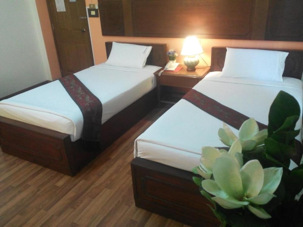 SUPERIOR, TWIN BEDS
