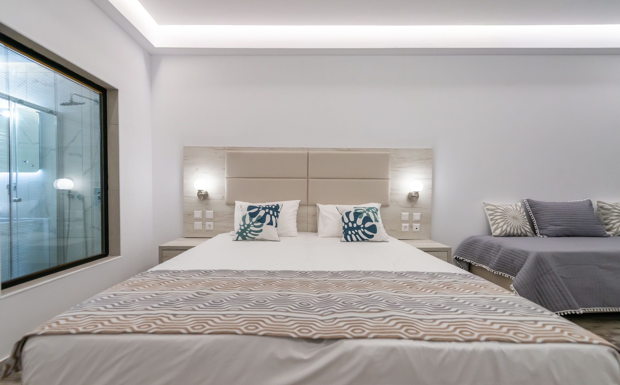 Suite, Sea View