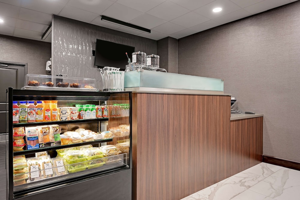 Lobby at DoubleTree by Hilton Denver International Airport (ex. Holiday Inn Hotel And Suites), DENVER - CO