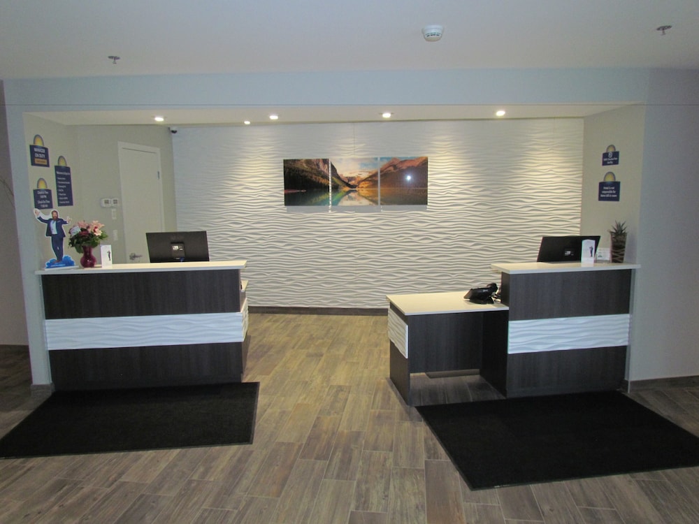 Fairfield Inn & Suites by Marriott Airdrie 5/54