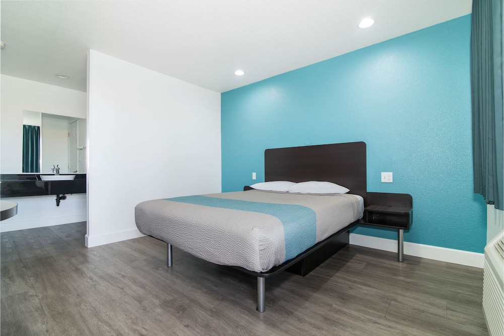 Motel6 Moreno Valley, CA - Perris 20/39