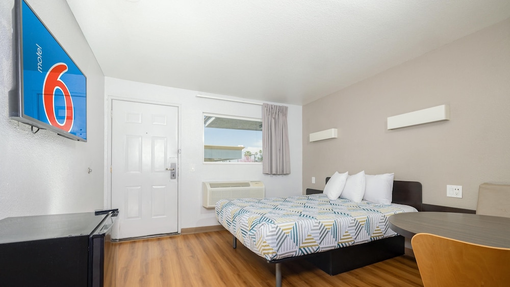 Motel6 Ontario, CA - Airport 26/61