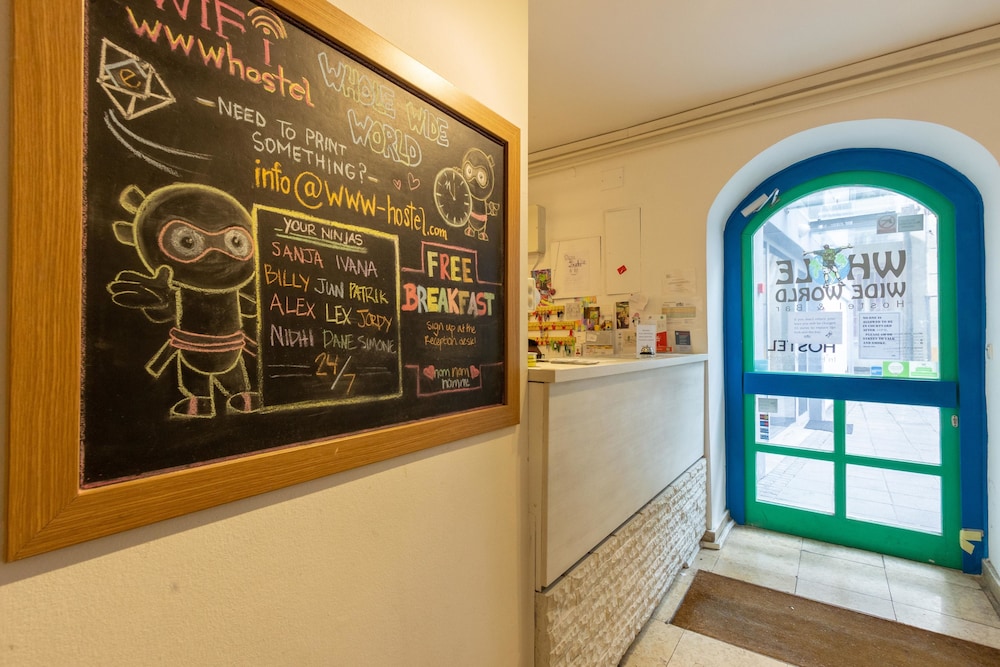 Whole Wide World Hostel & Bar 6/50
