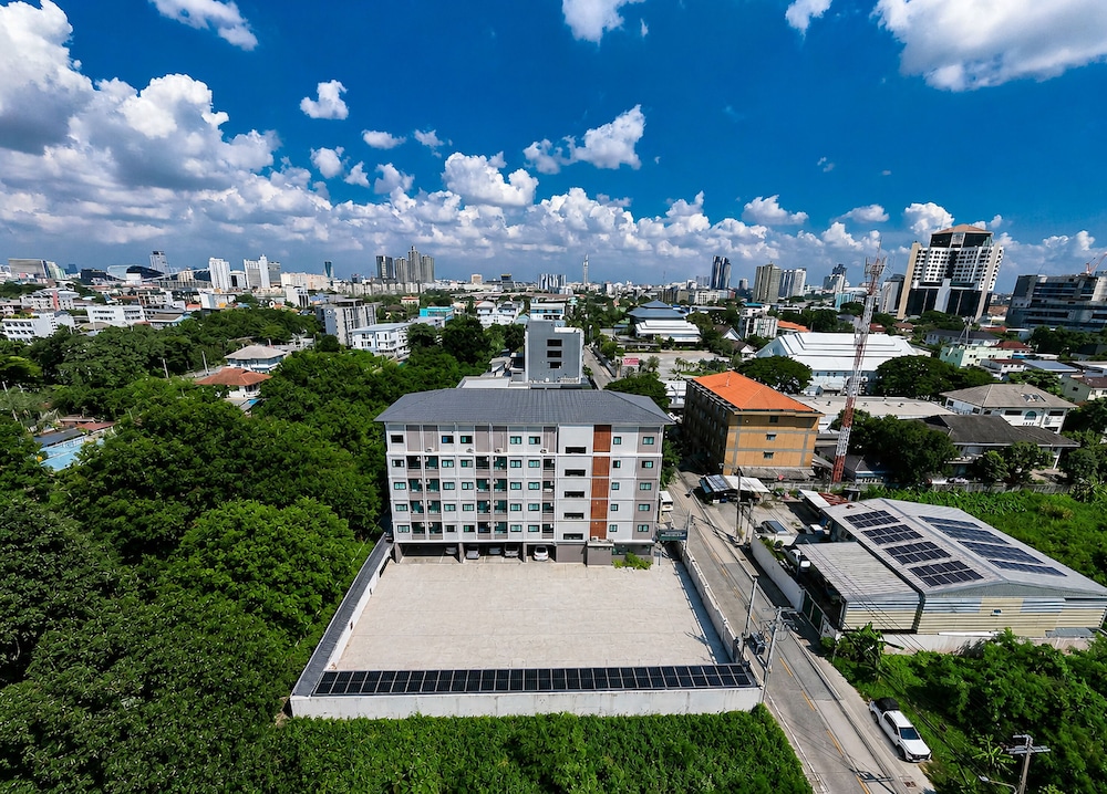 Siam Rama 9 Hotel 7/50