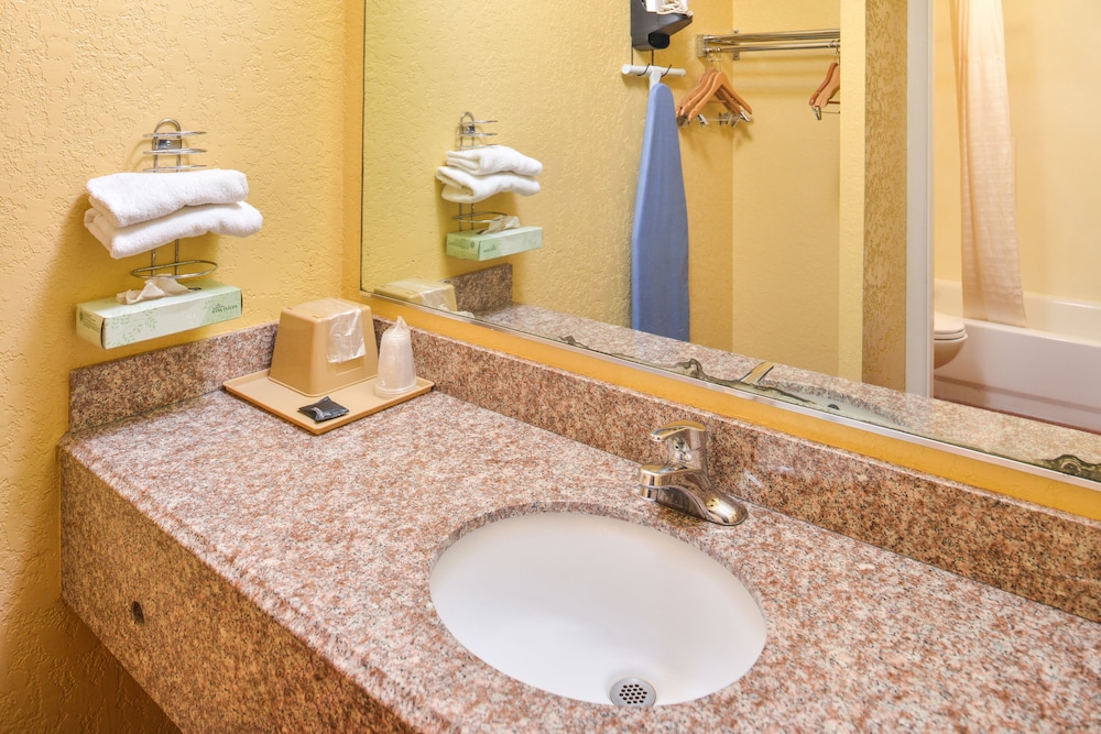 Americas Best Value Inn Buda Austin S 23/37