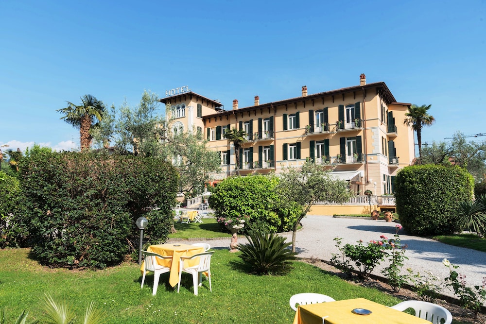 Hotel Maderno 3/46