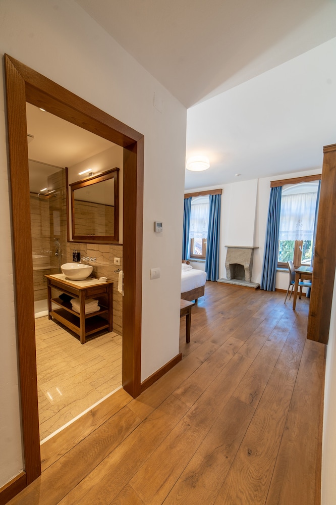 Villa Permet (Hotel & Restaurant) 26/33