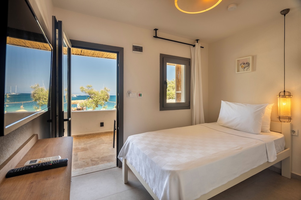 Daphnis Hotel 13/46