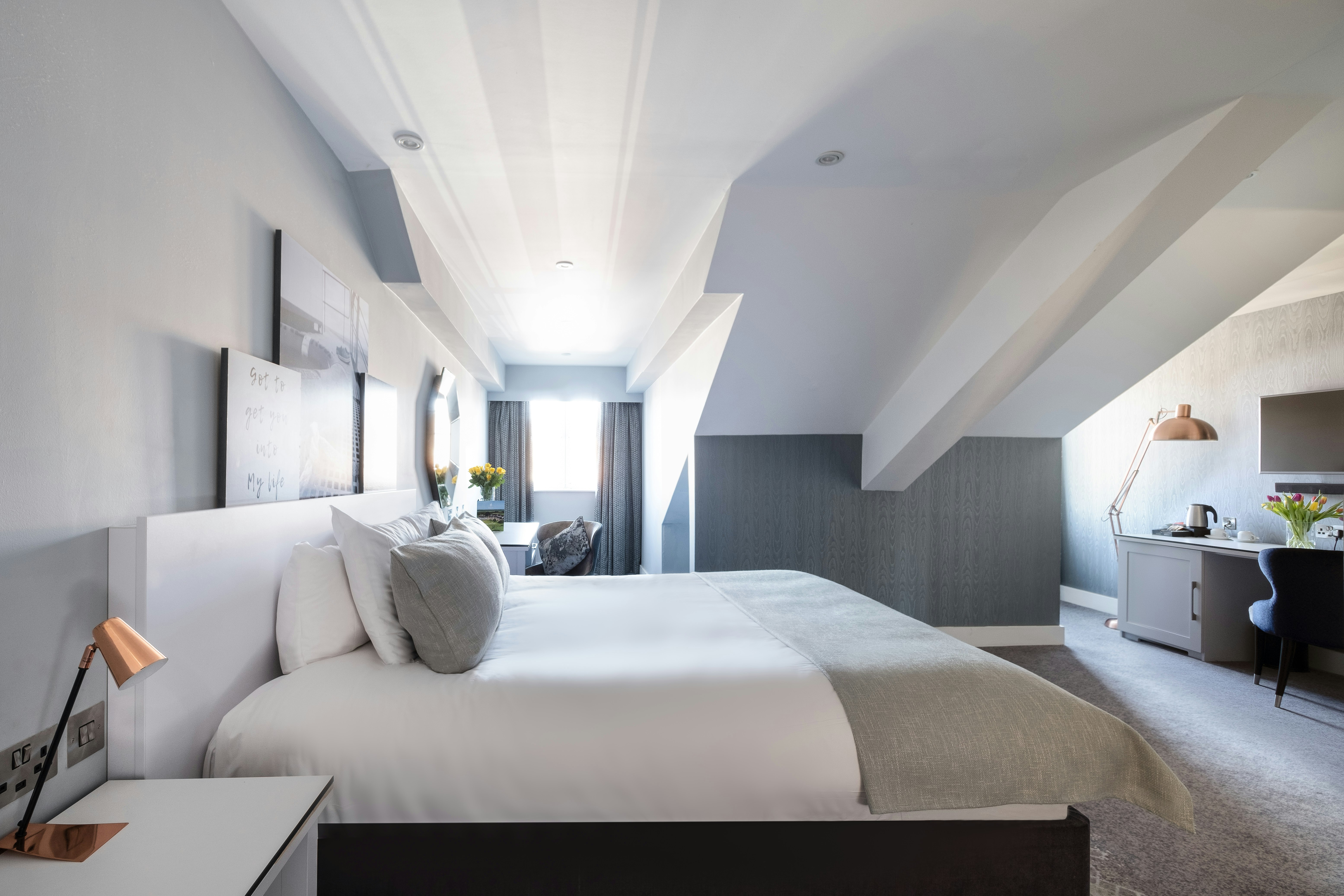 LOFT, SUPERIOR