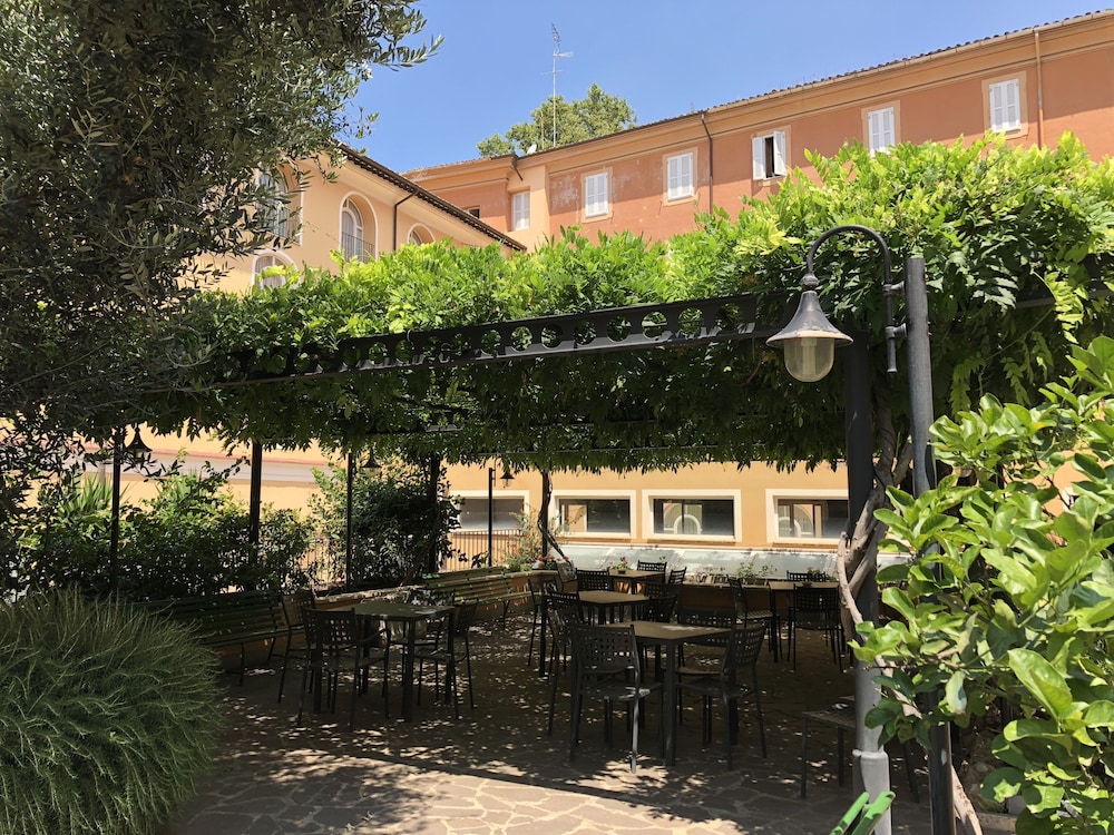 Basilica Hotel 43/50
