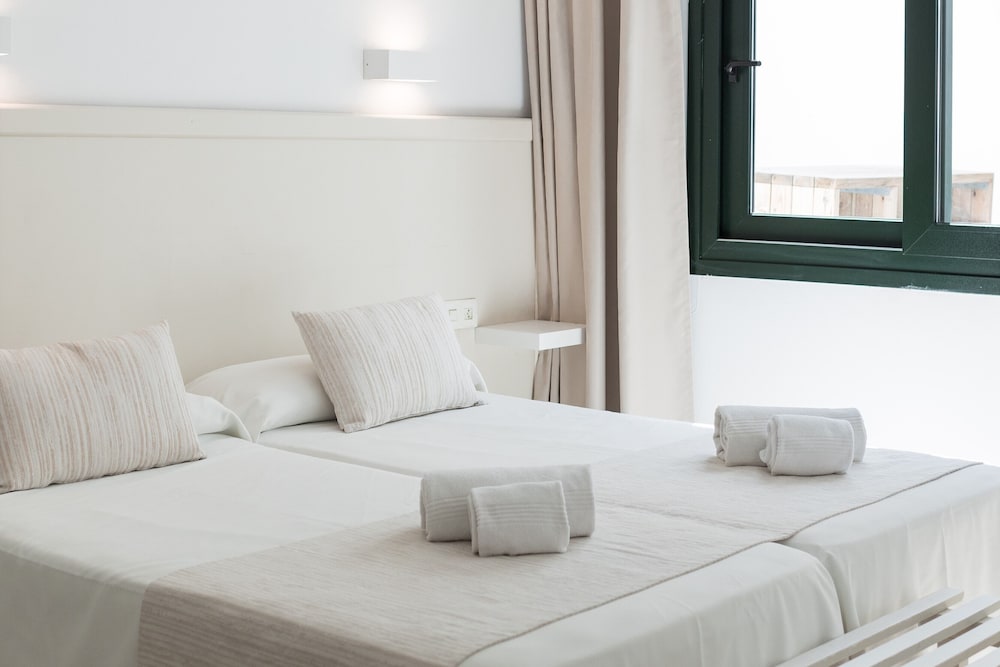 Beach Club Aparthotel 9/40