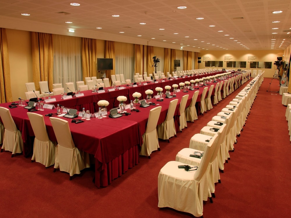 Ria Park Garden Hotel 44/67