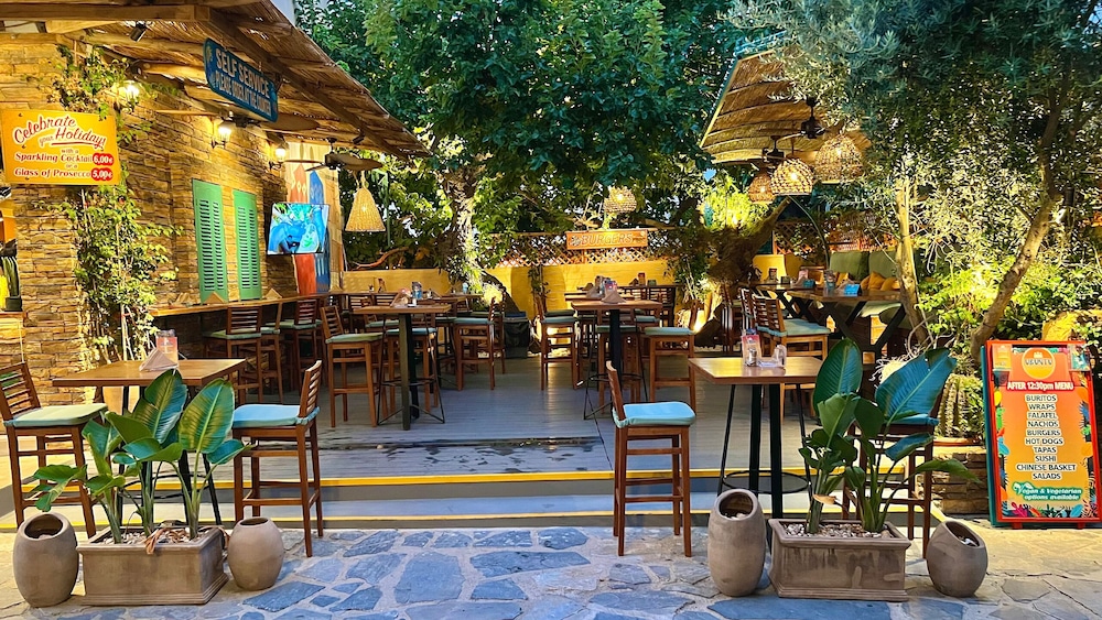 Hotel Kostis 22/32