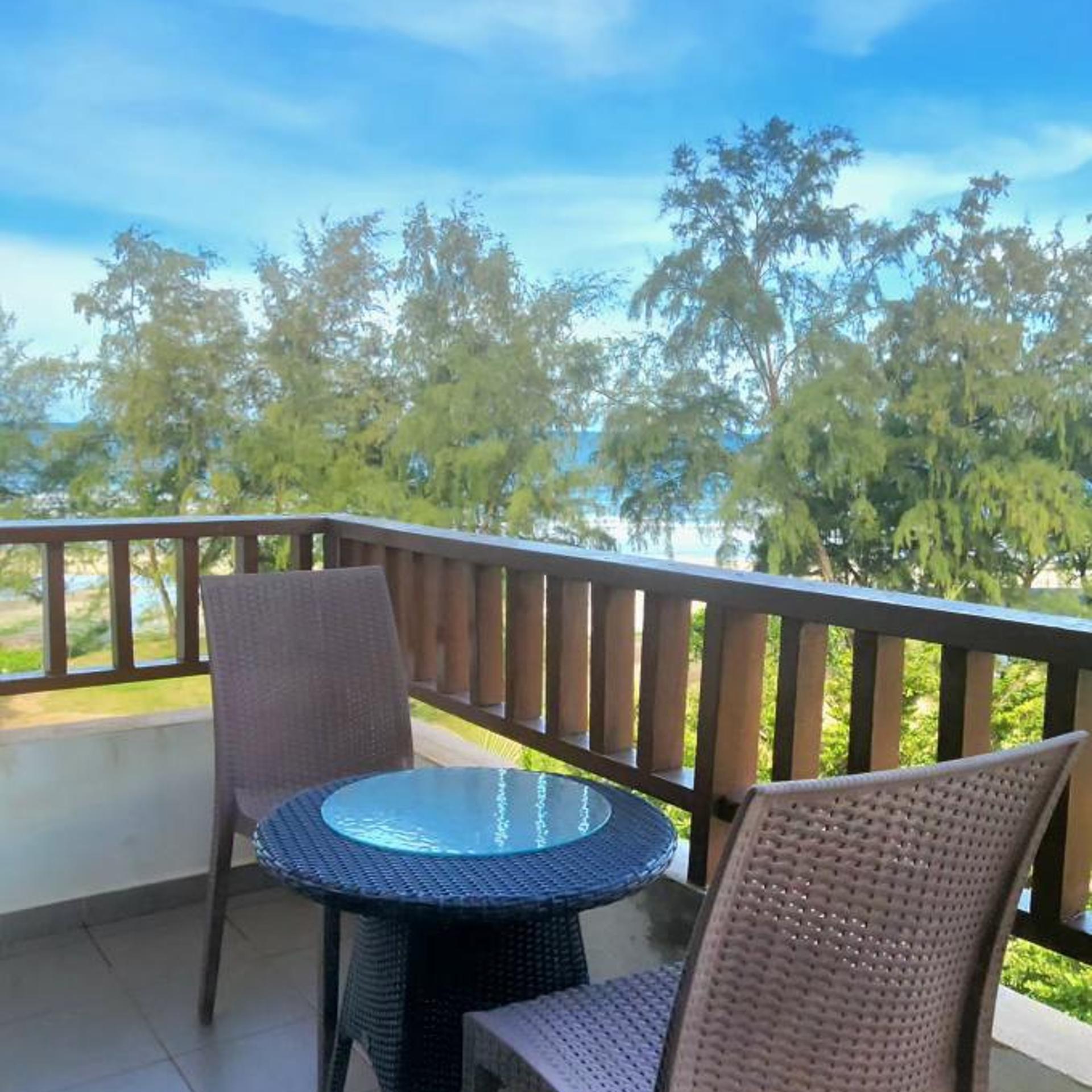 Samsuria Beach Resort & Residence 47/52